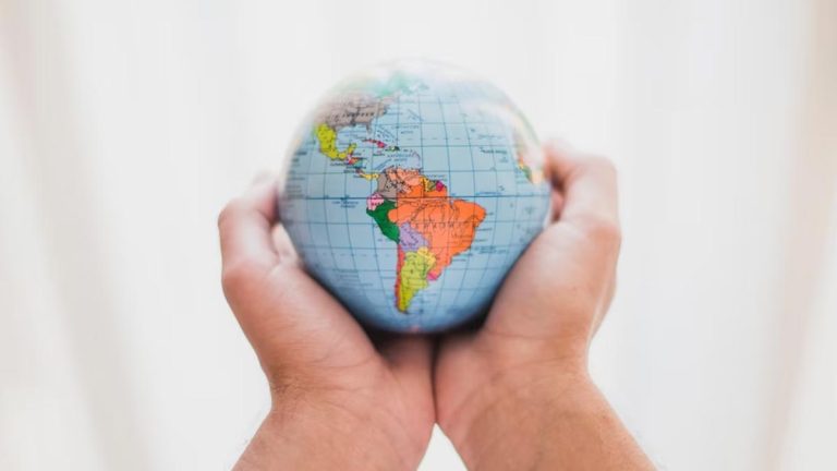 América Latina analizada bajo las cinco hélices